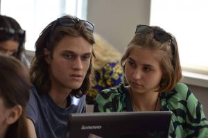 Булавінов і Кузнецова